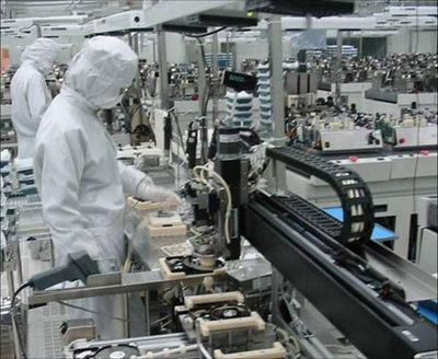 長(zhǎng)城硬盤凈化間生產(chǎn)照片