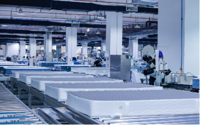 工業(yè)4.0工廠開放日,媒體組團體驗慕思智慧睡眠產(chǎn)品